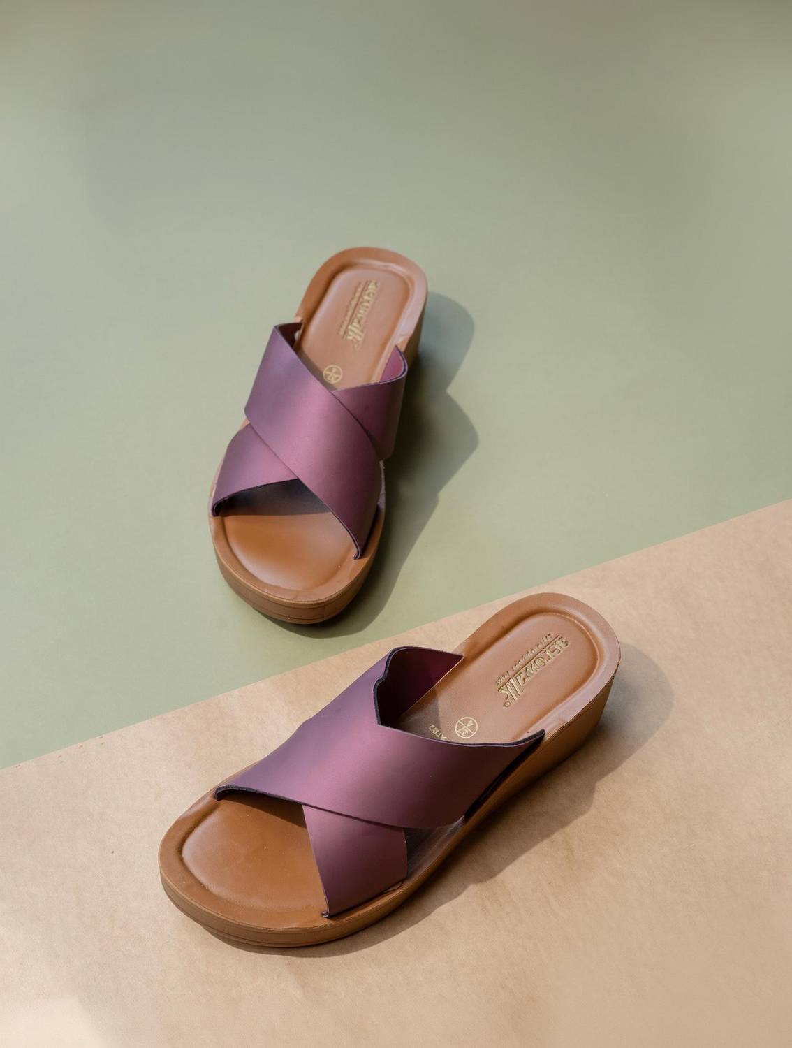 aerowalk Women Slippers