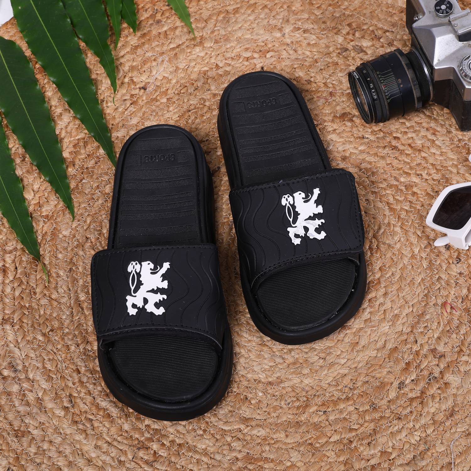 STYLE HEIGHT Men Black Slides - Image 4