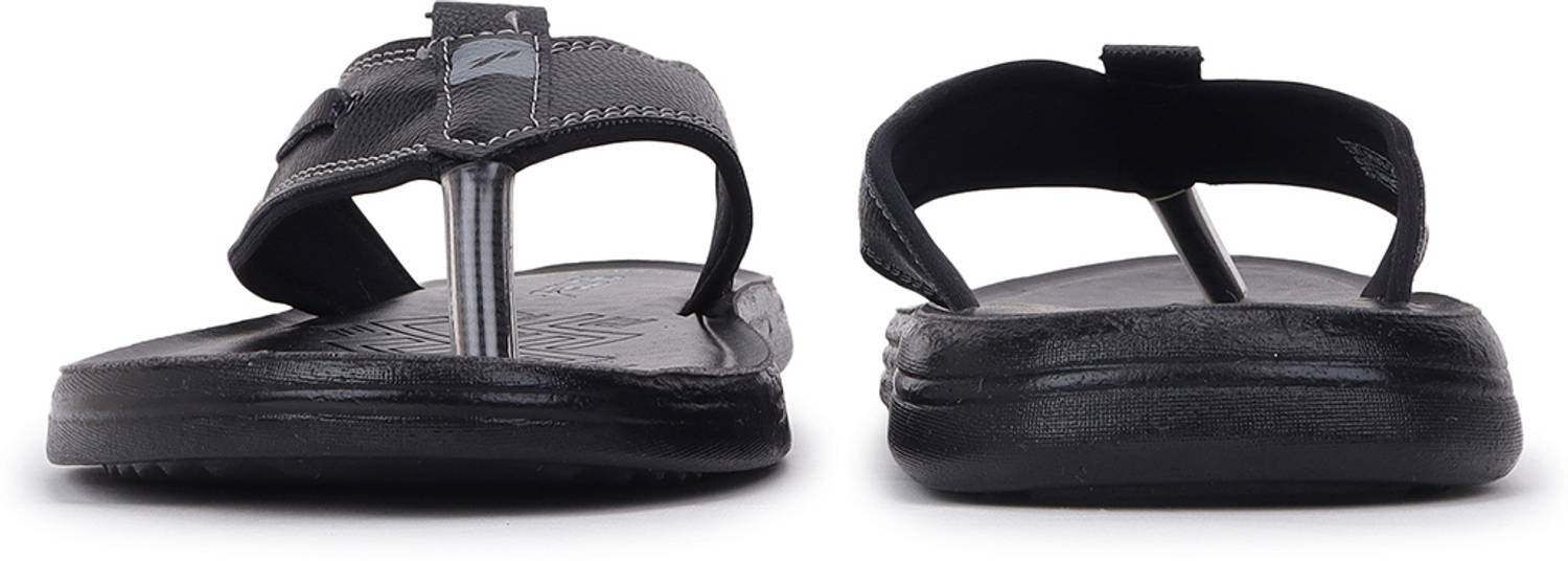 FLITE Men Black Flip Flops - Image 5