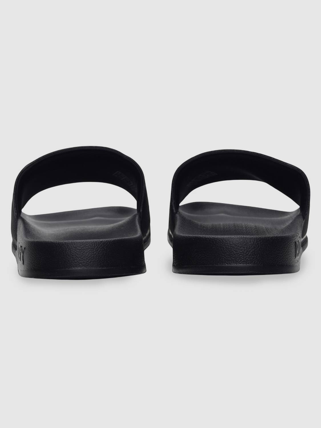 PUMA Men Leadcat 2.0 Black Slides - Image 5