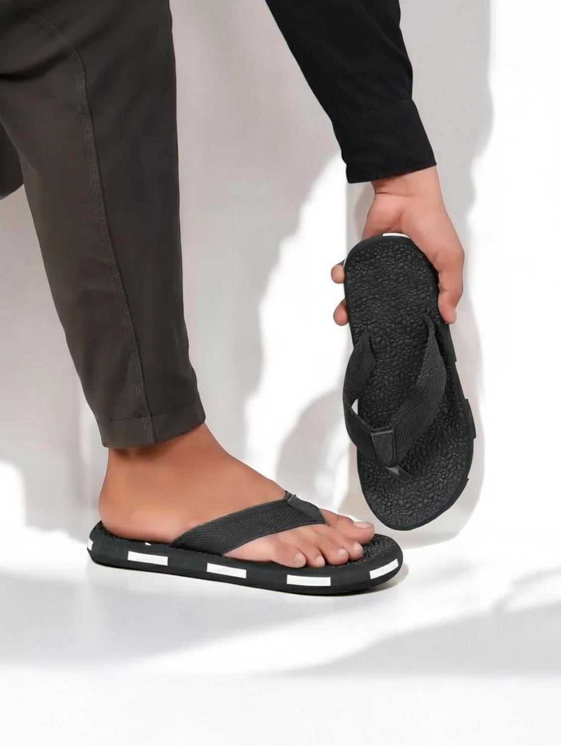 AARADHAYA Men Flip Flops