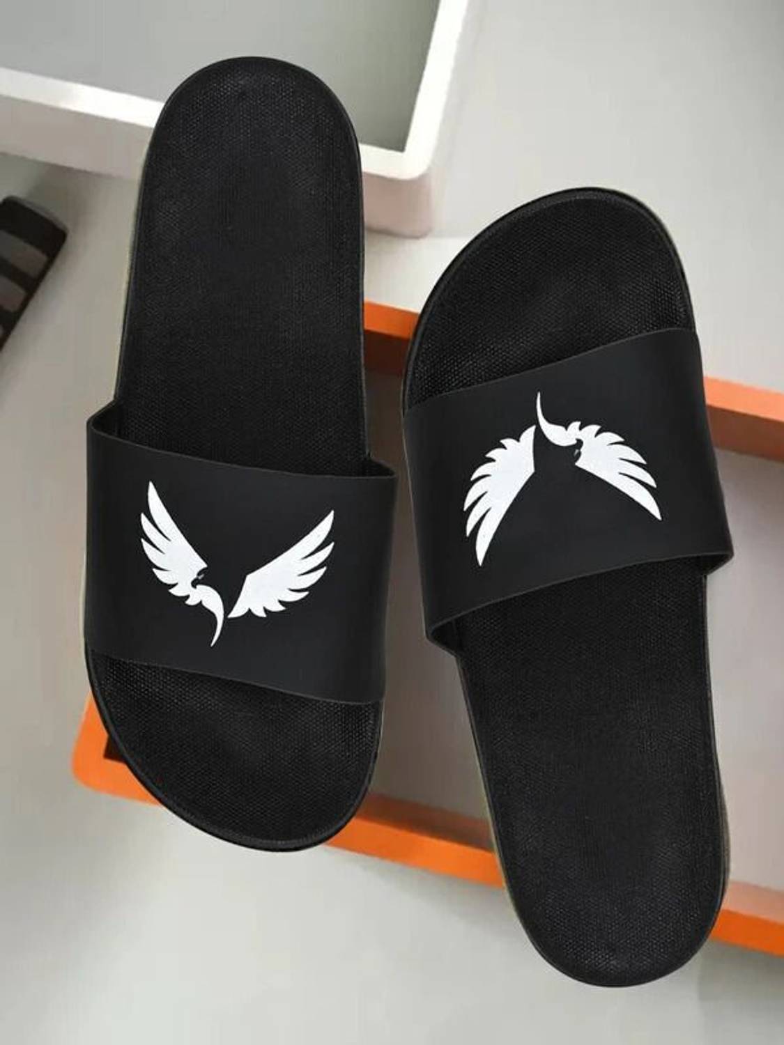 Cloker Men Black Flip Flops - Image 1