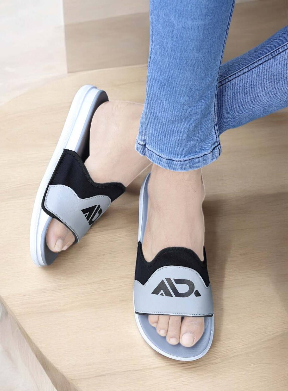 aadi Men Slides