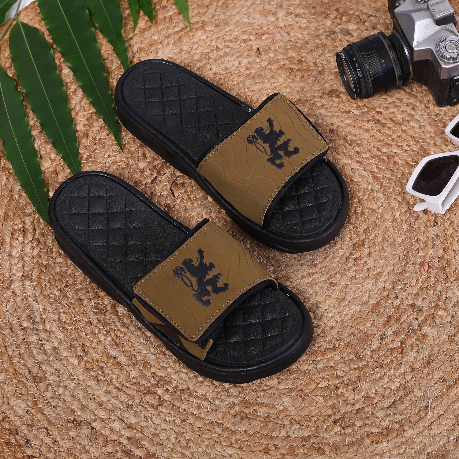 STYLE HEIGHT Men Slides Brown