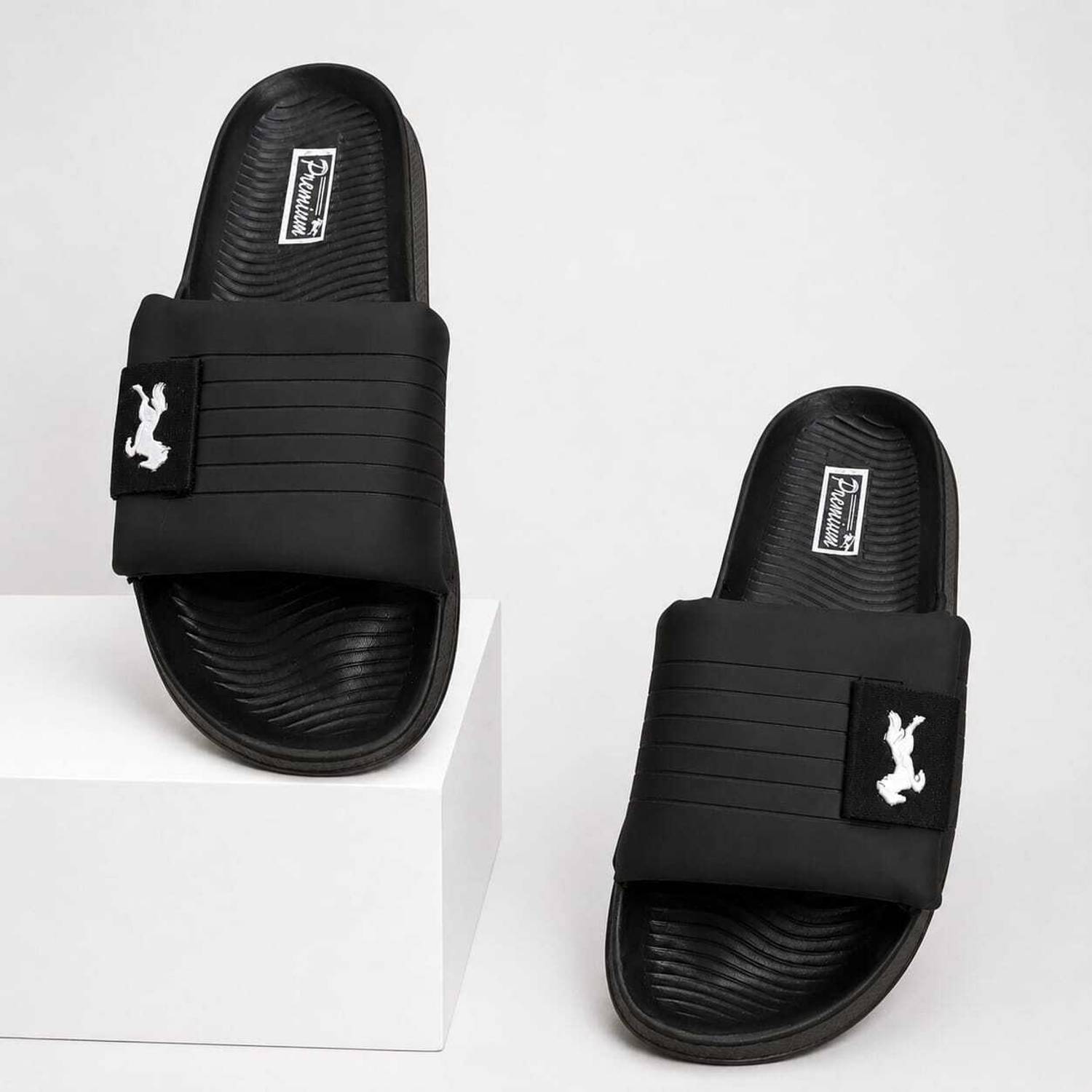 zolto Men Flip Flops - Black