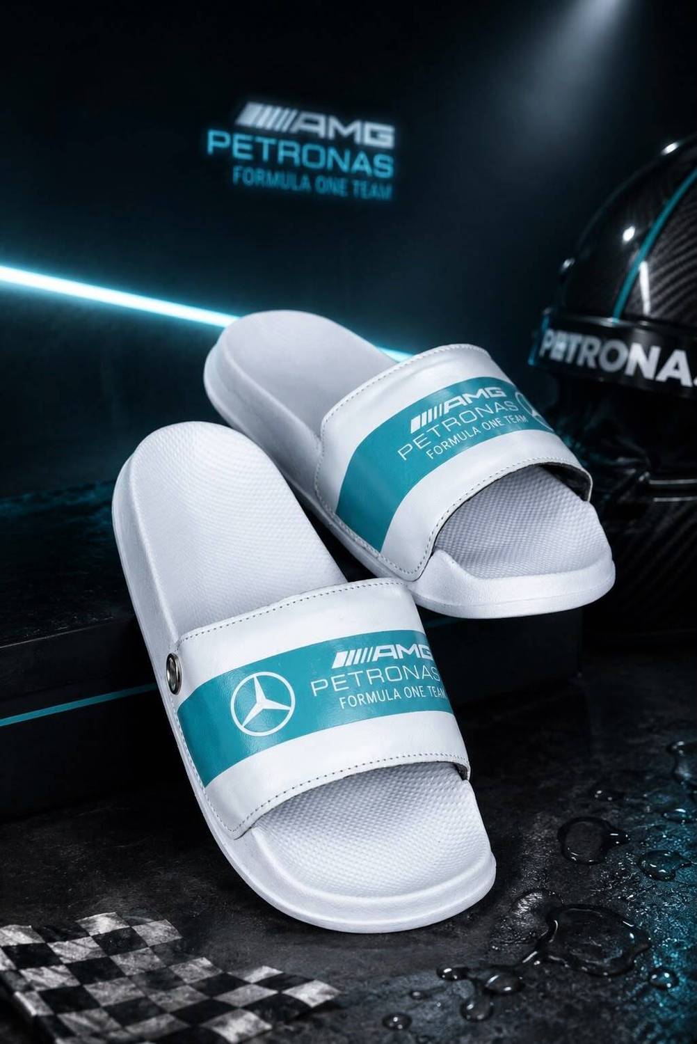 TAGLINE Men White Slides - Image 1