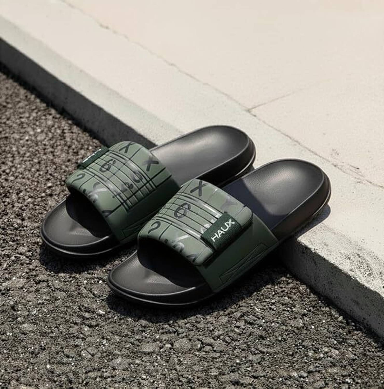 Haux Men Green Flip Flops - Image 3