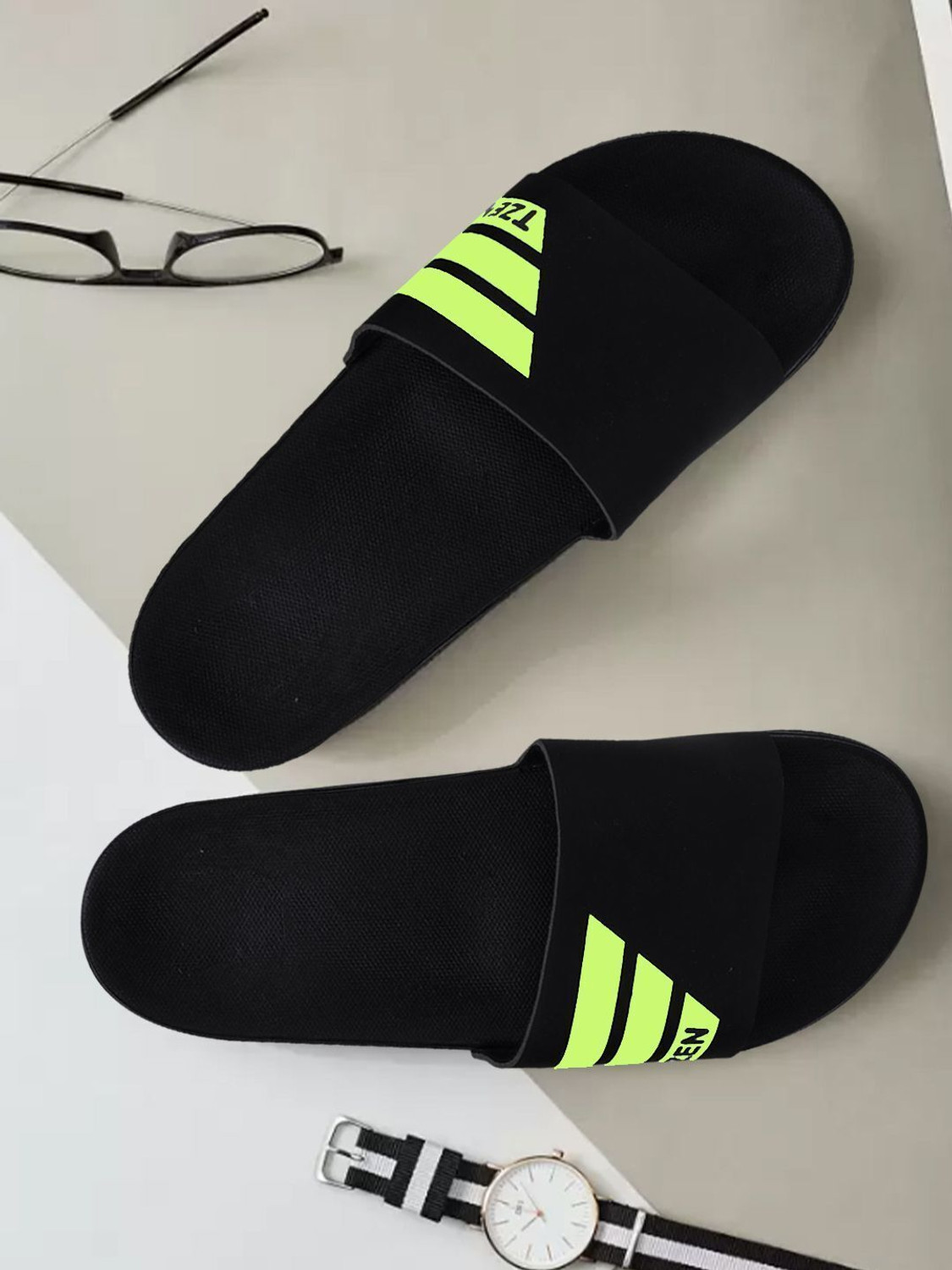 Image of Tzen Men Slippers