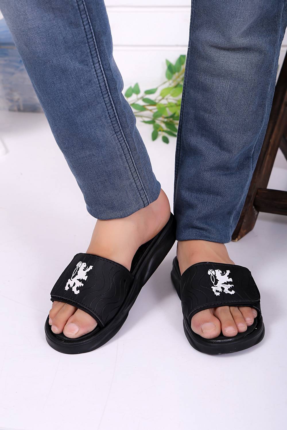 STYLE HEIGHT Men Black Slides - Image 5