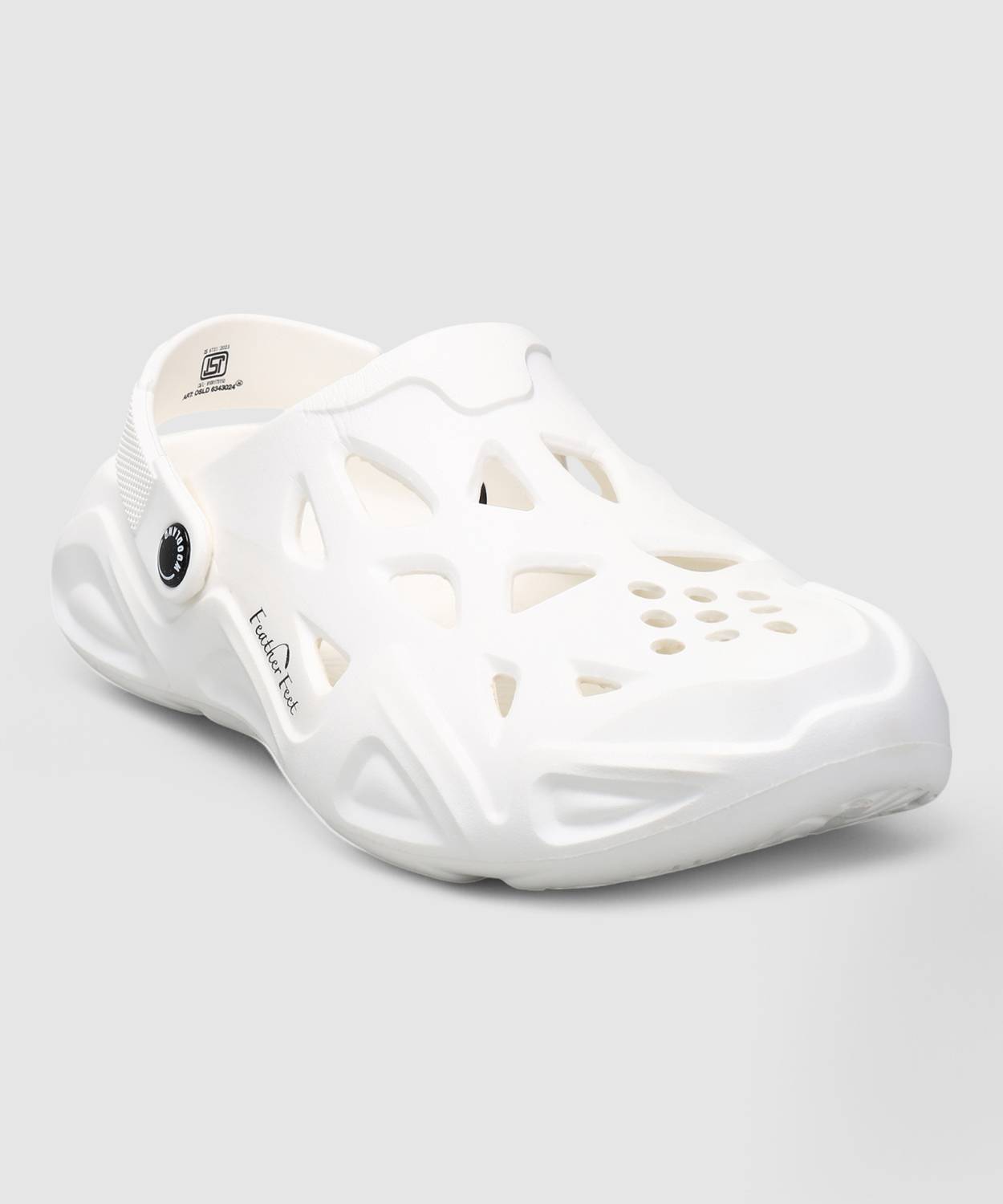 WOODLAND Men Lightweight Cushioned Slides - Image 4