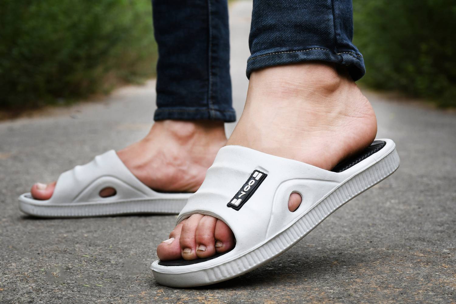 Wakefield Men Black Slippers - Image 3