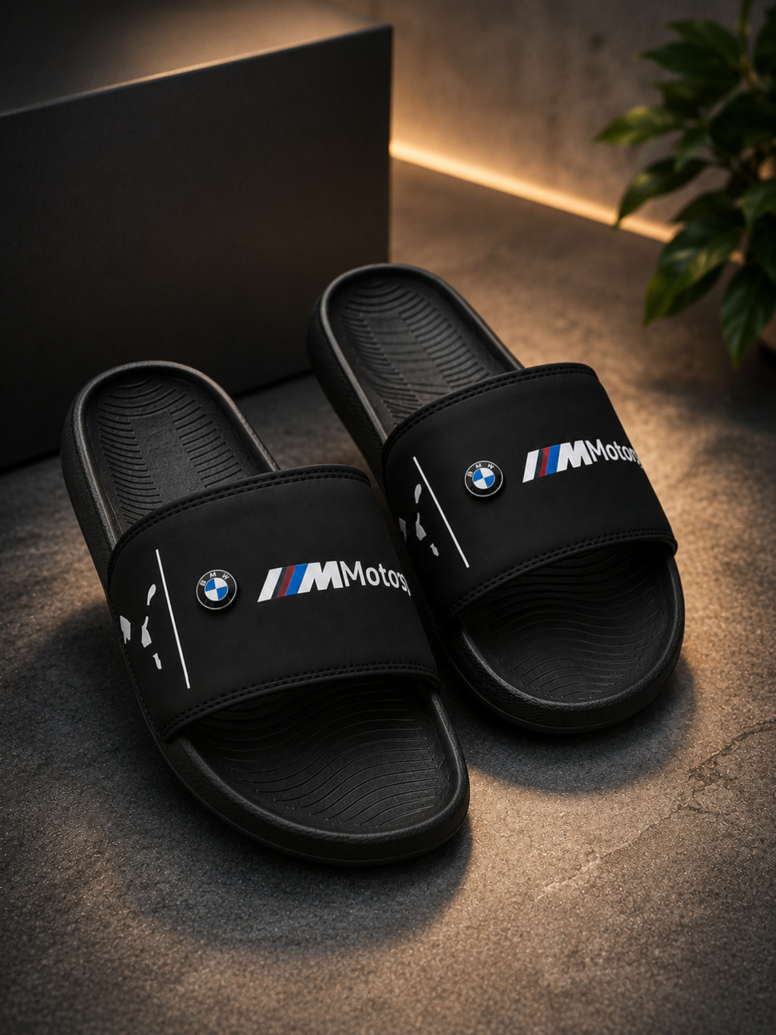 Image of NAYRA CROWN Men Slides