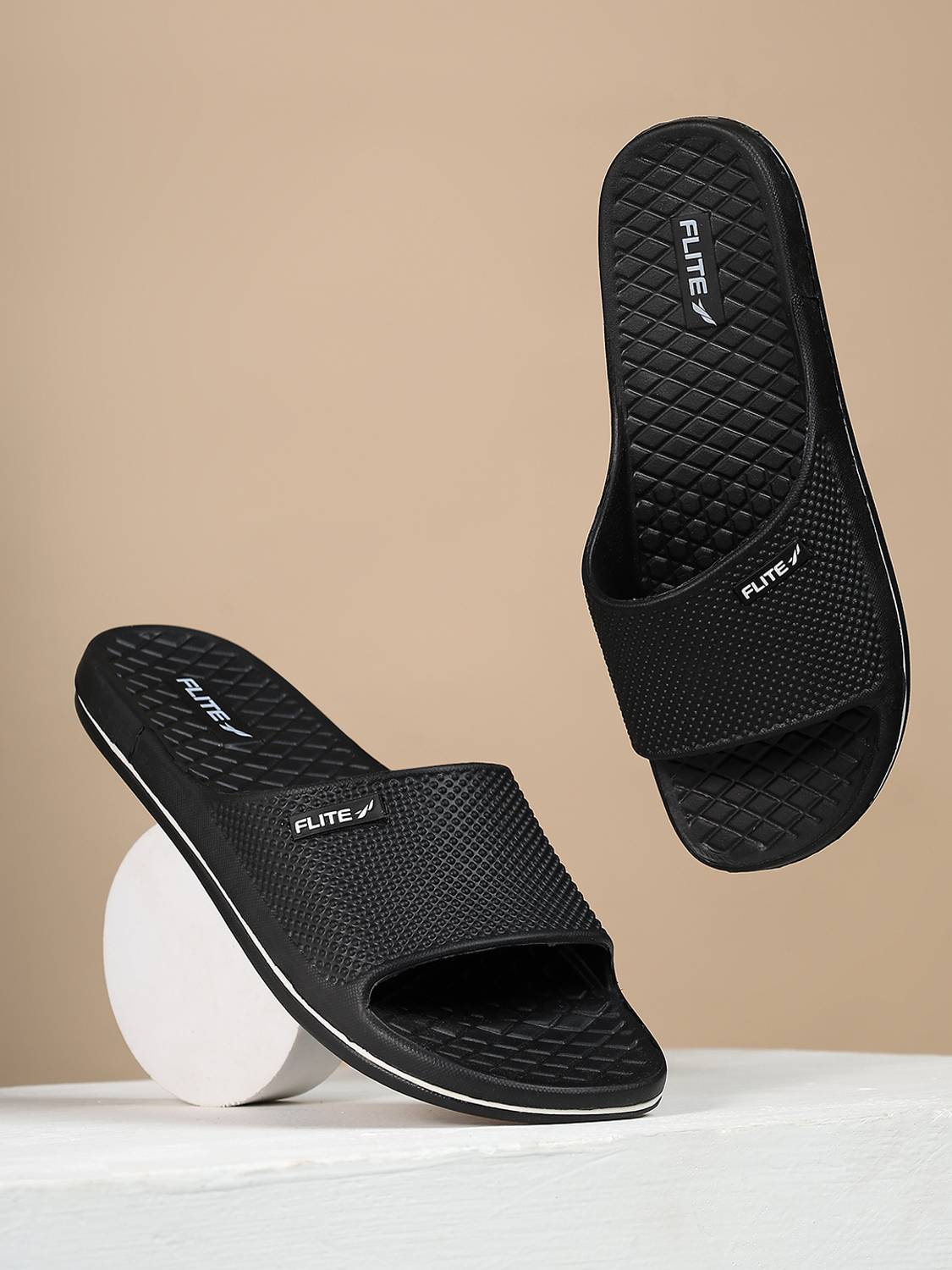 FLITE Men Slides (Black , 6)