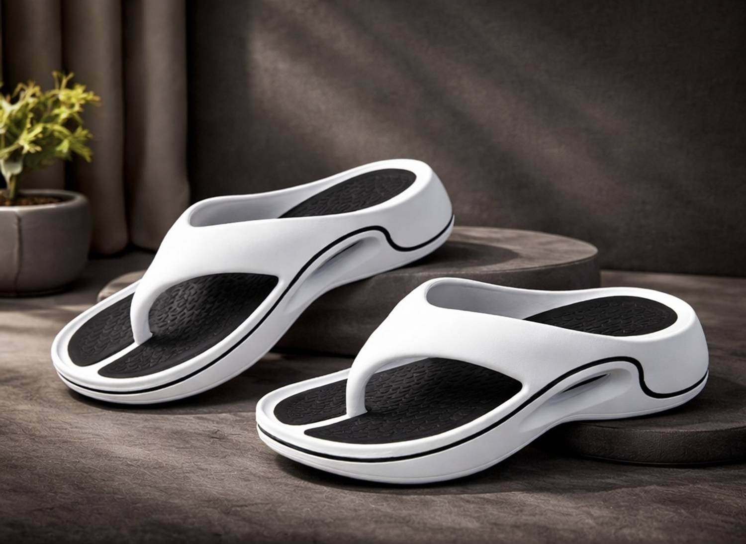 VOOLIO Men White Flip Flops - Image 4