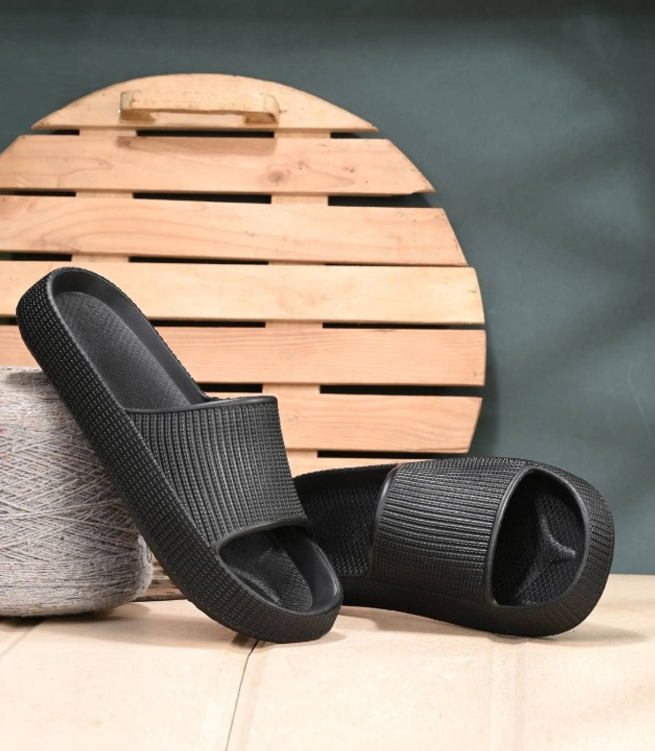 Dee Rook Men Slippers