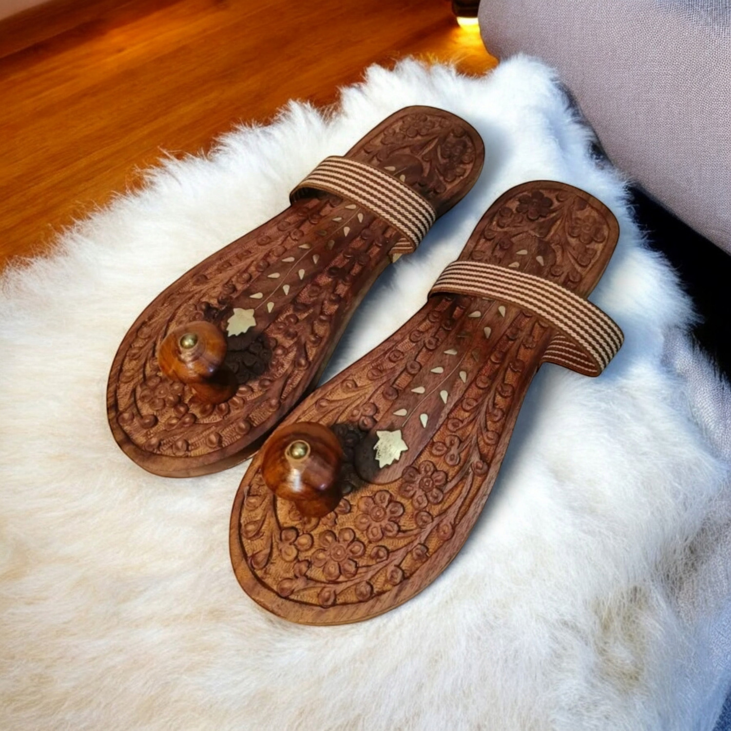 Image of wooden cave Men Flip Flops