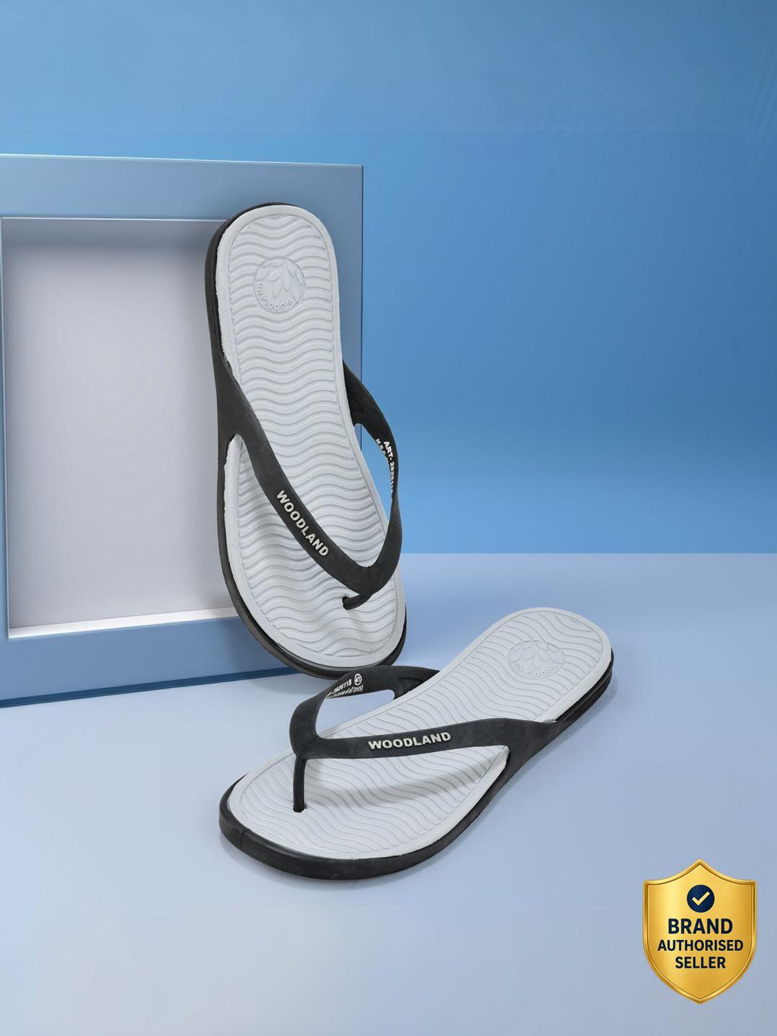 Image of WOODLAND Men Lightweight Comfortable Casual Summer Wear Flip Flops