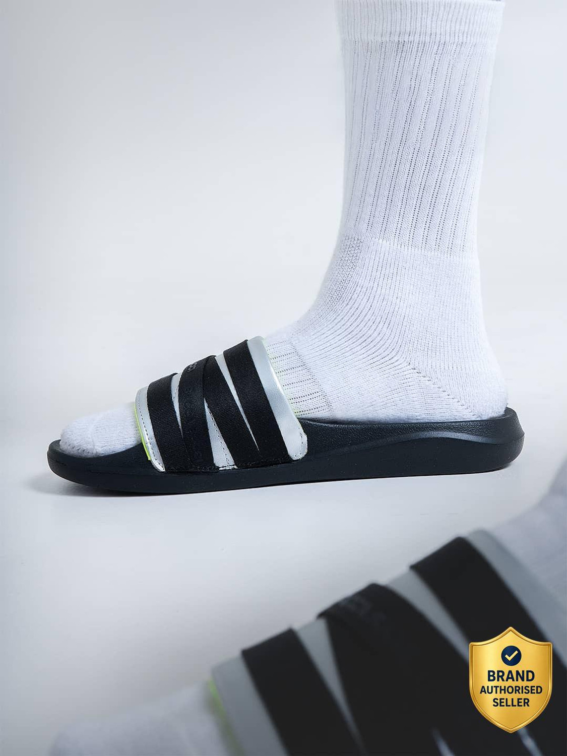 Image of bacca bucci Men Slides
