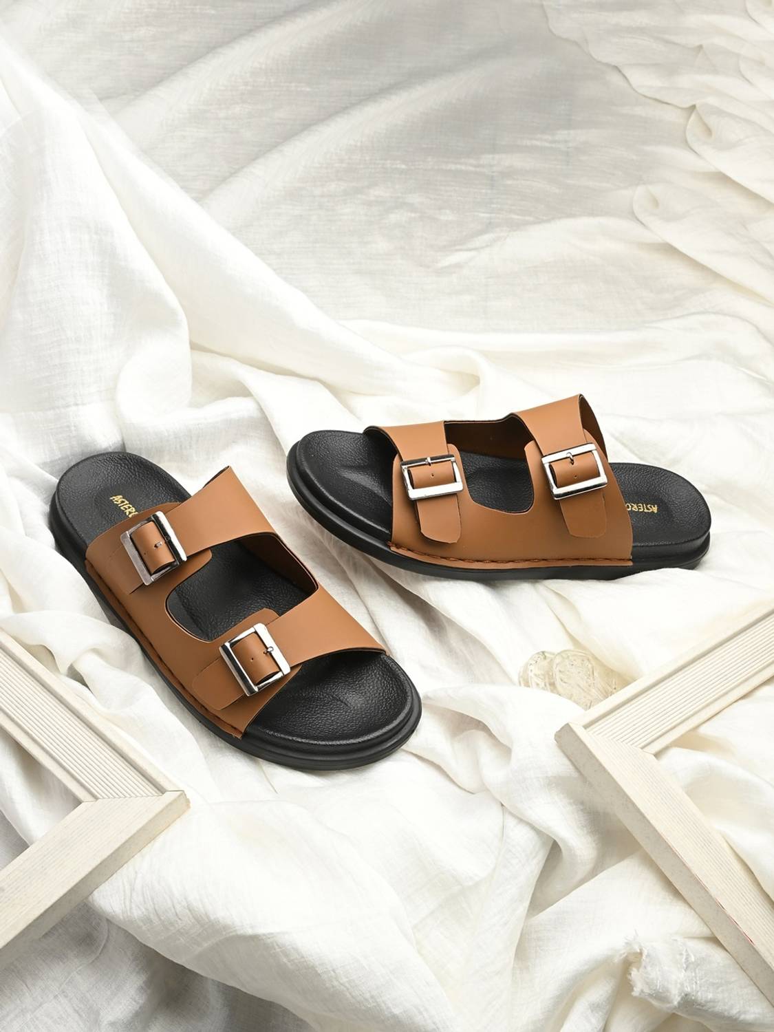 ASTEROID Men Slippers