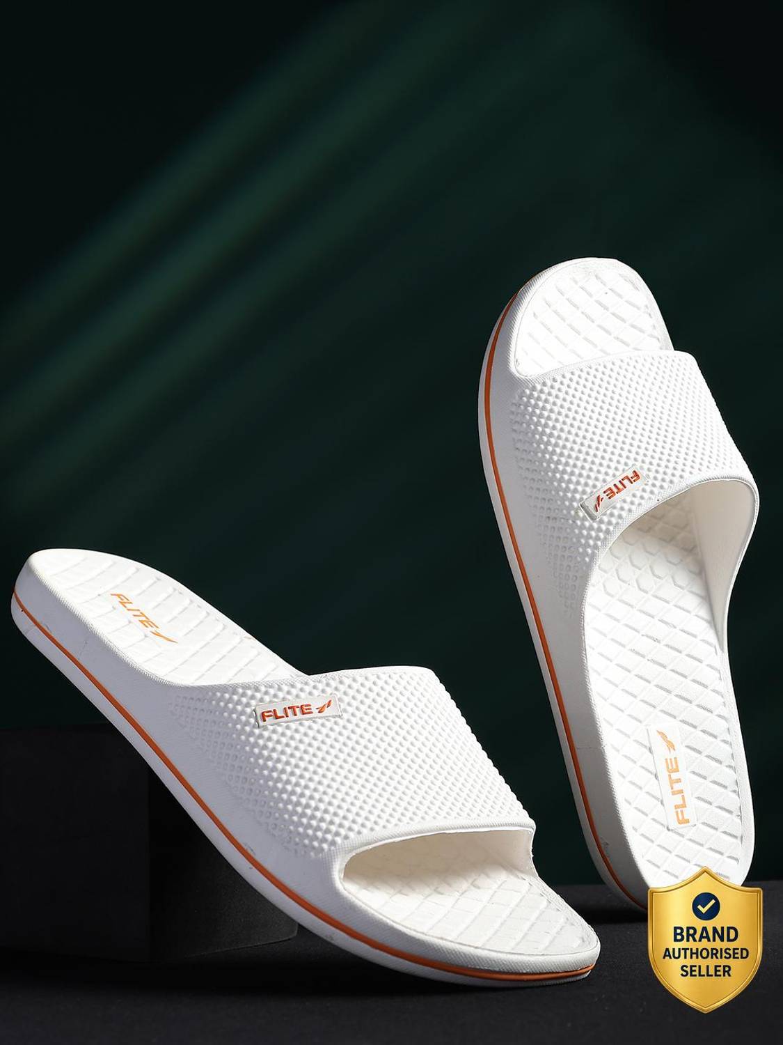 FLITE Men Slides (White , 7)