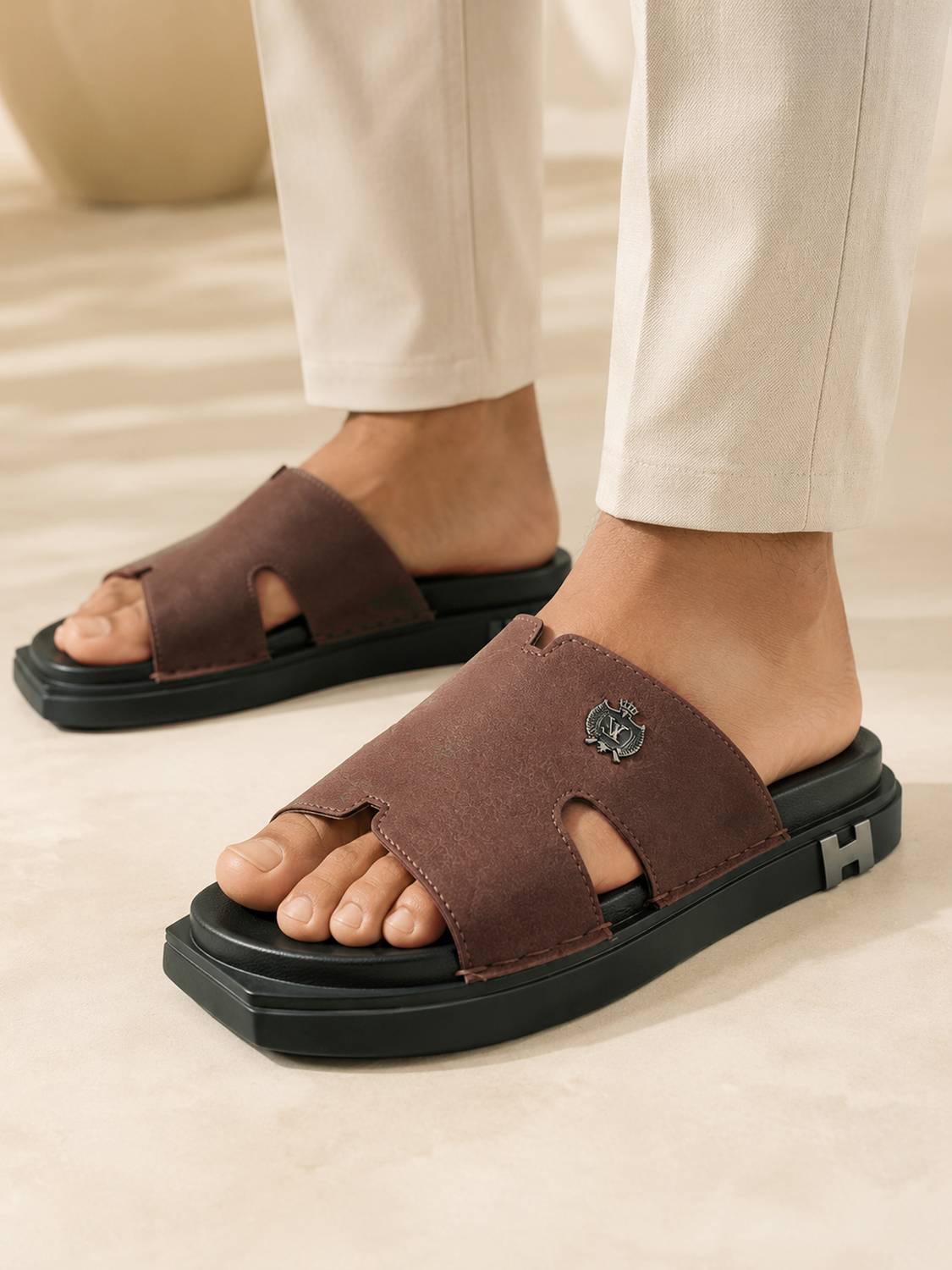 Layasa Men Casual Brown - Image 1