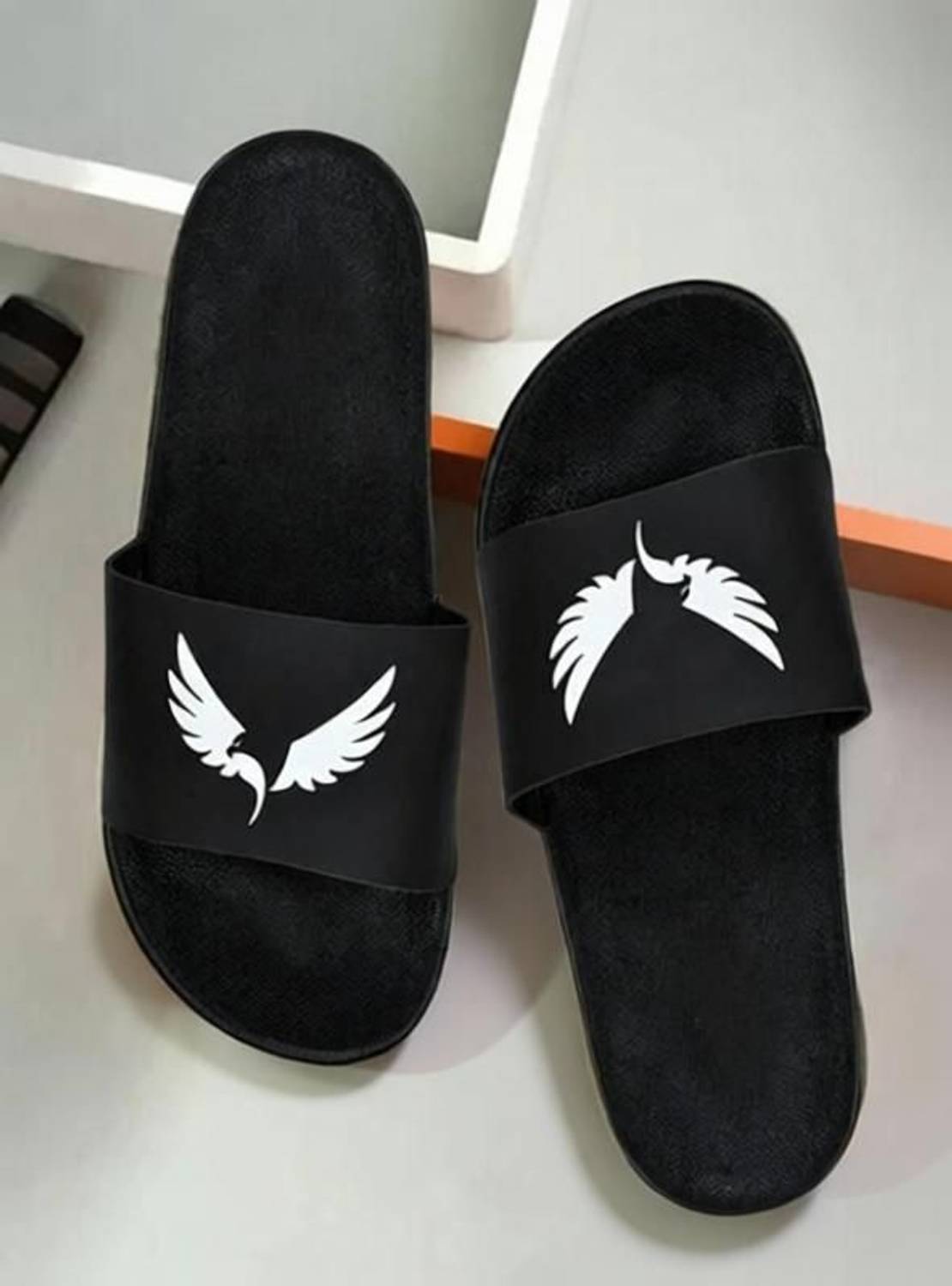 Cloker Men Black Flip Flops - Image 2