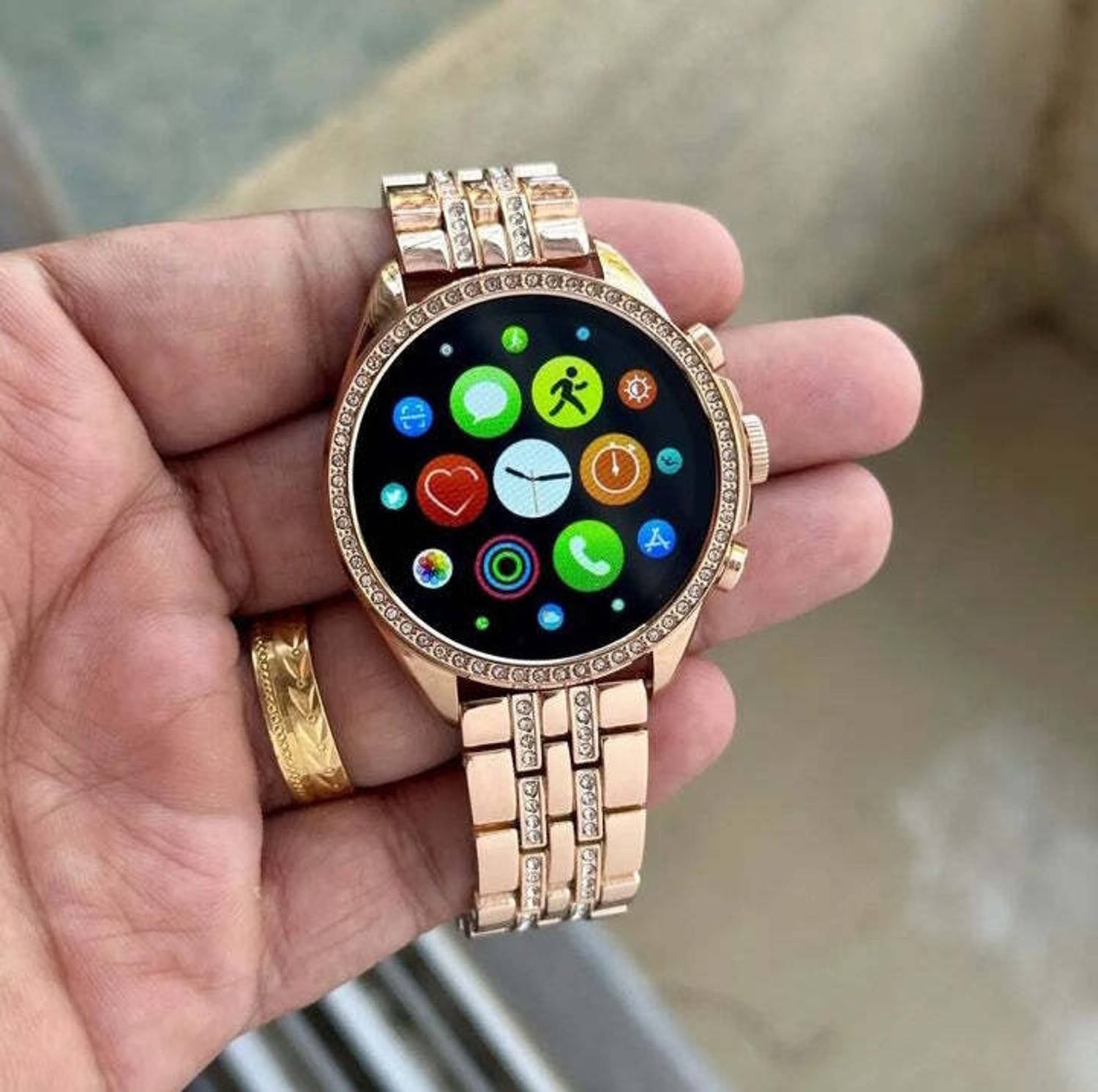 Ventettytraders Gen 8 Smartwatch Gold - Image 5
