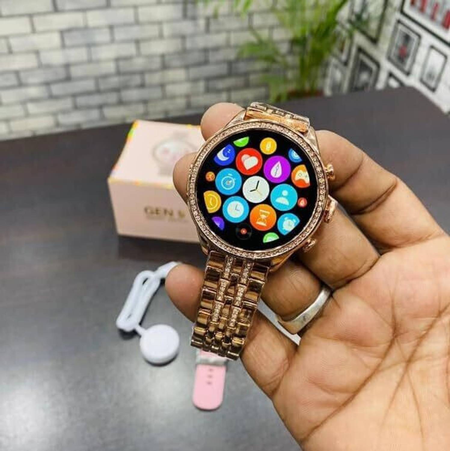 Fossil -‎ Gen 5 Smartwatch Juliana HR, Leather Band,  Rose Gold - Women\'s Just got the Julianna! Don main image 3