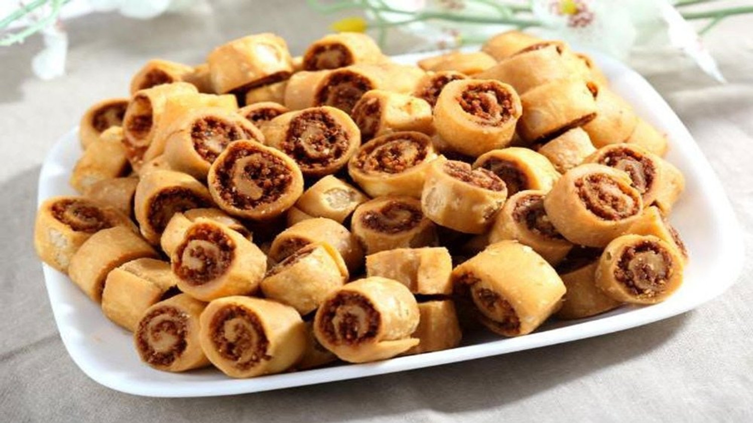 Image of MVRGrocery Gujrati Mini Bhakarwadi |Crunchy Light and Flavourful Bhakarwadi Snacks Bhakarwadi