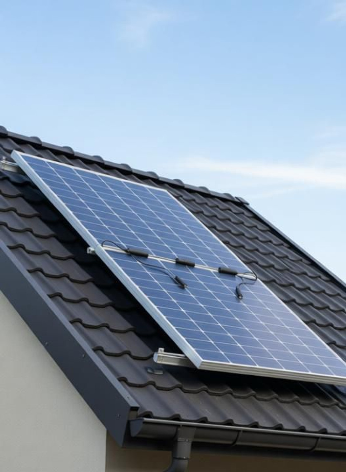 Image of LOOM SOLAR 600W Bifacial Pack of 1 Solar Panel