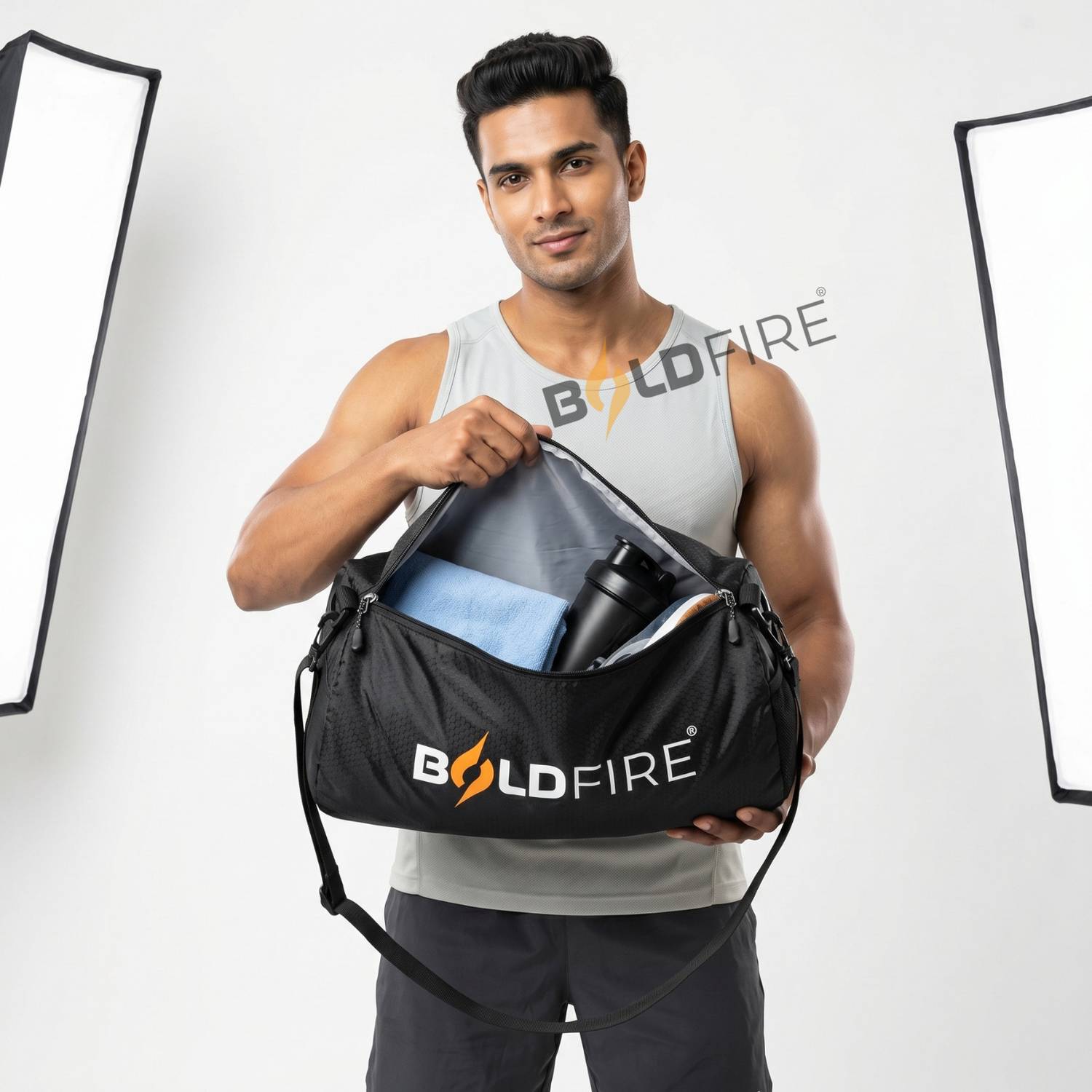 BoldFire Gym Combo: 700ml Shaker, Bag, Straps - Image 2