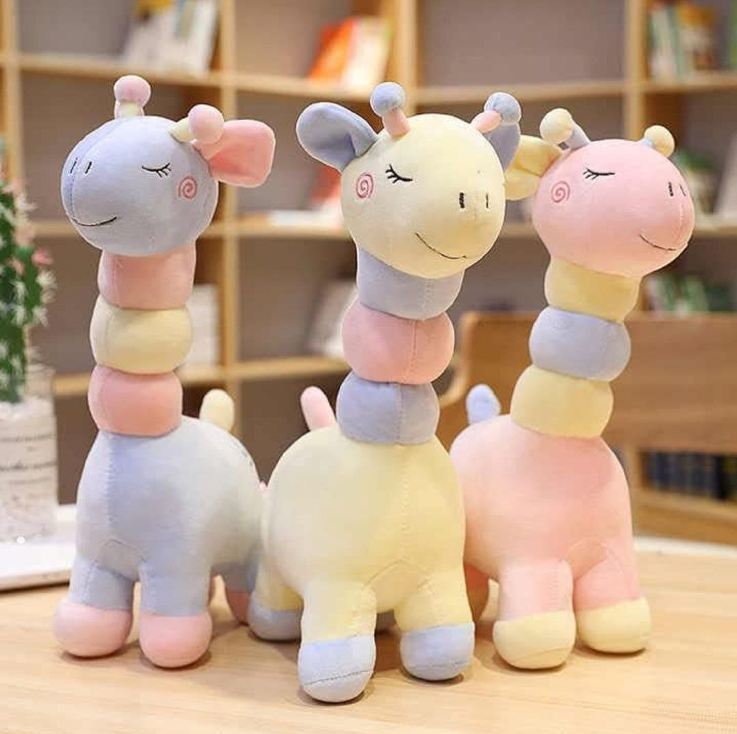 Image of Miss & Chief Bubble Neck Giraffe - 60 cm (Yellow)