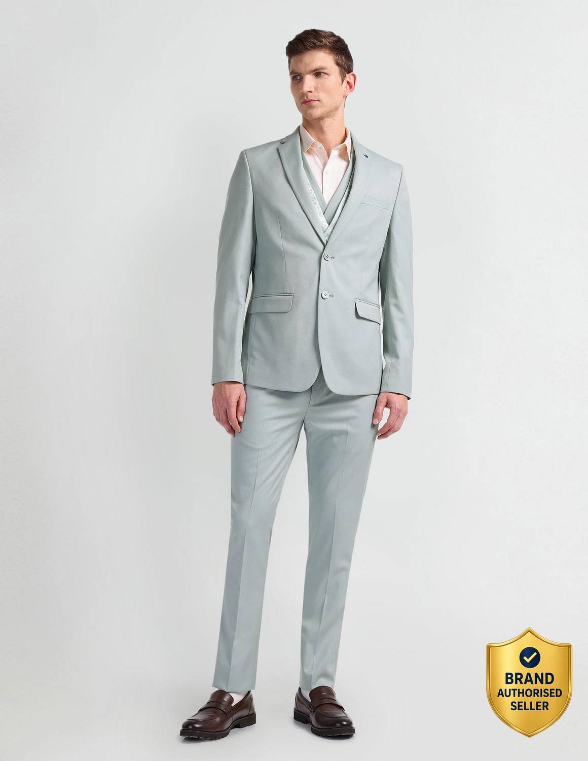 ARROW 3 Piece Solid Men Suit