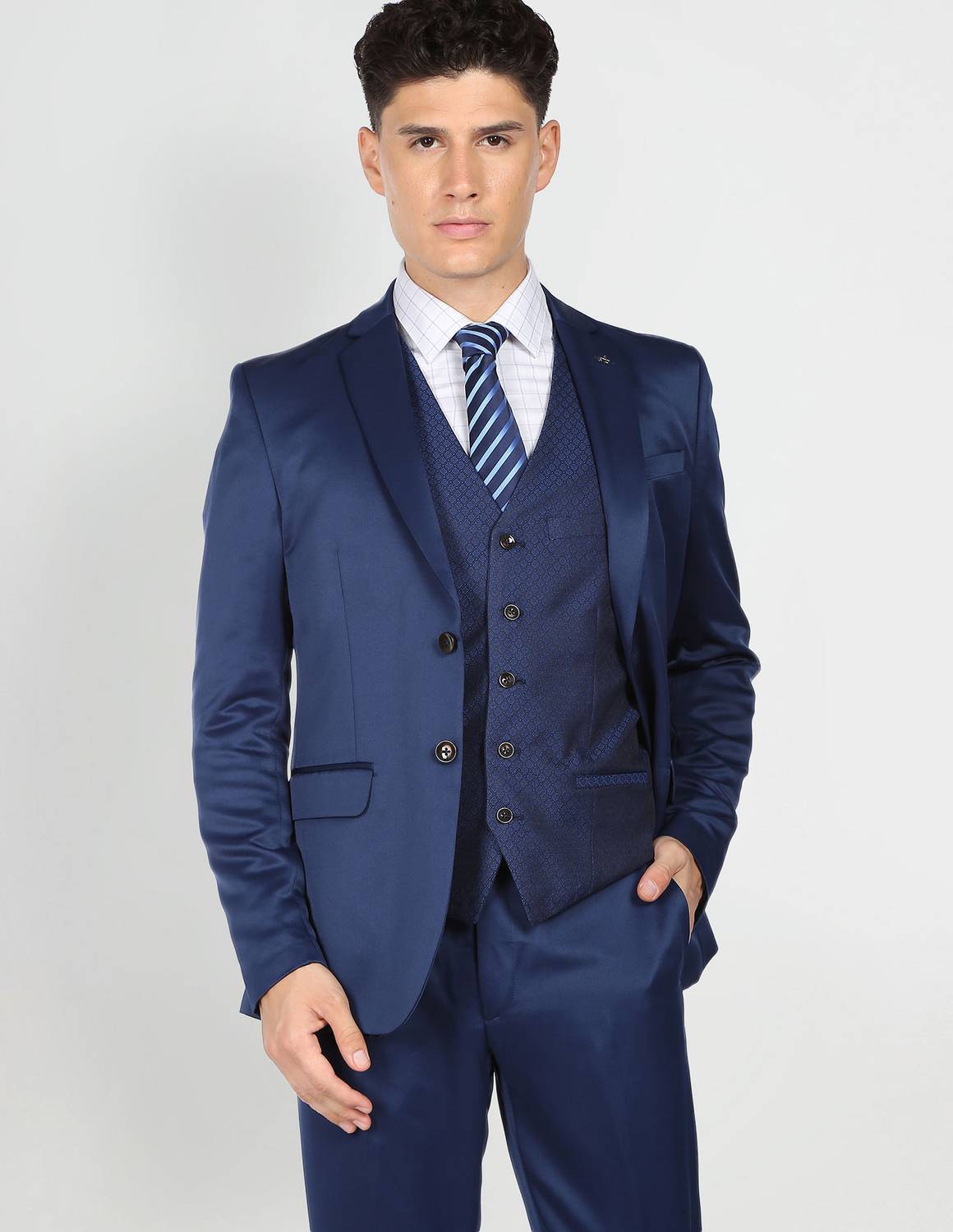 Arrow Men Navy Tailored Regular Fit Three Piece Suit