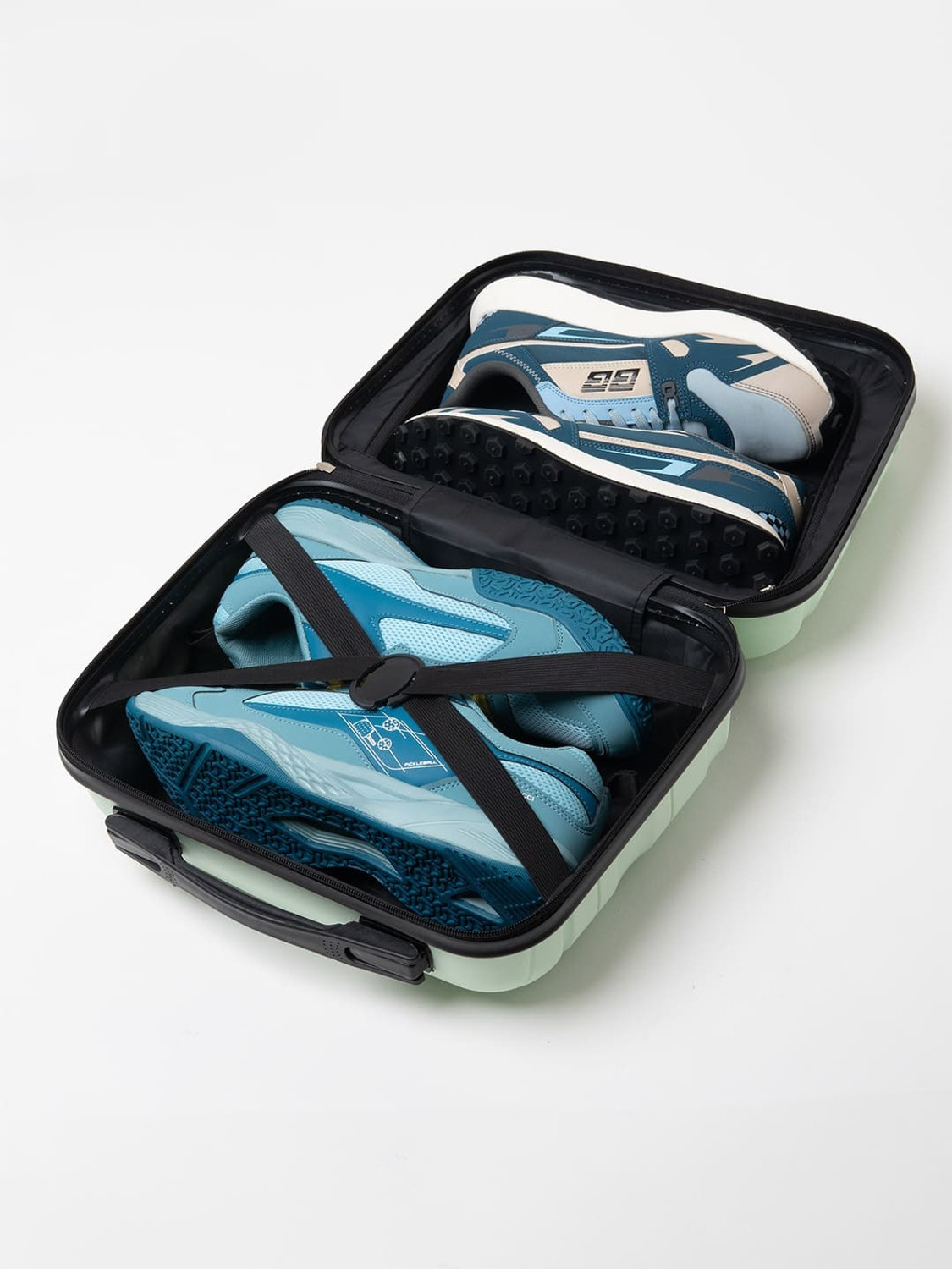 Image of Bacca Bucci SHOECASE Cabin & Check-in Set - 12 inch