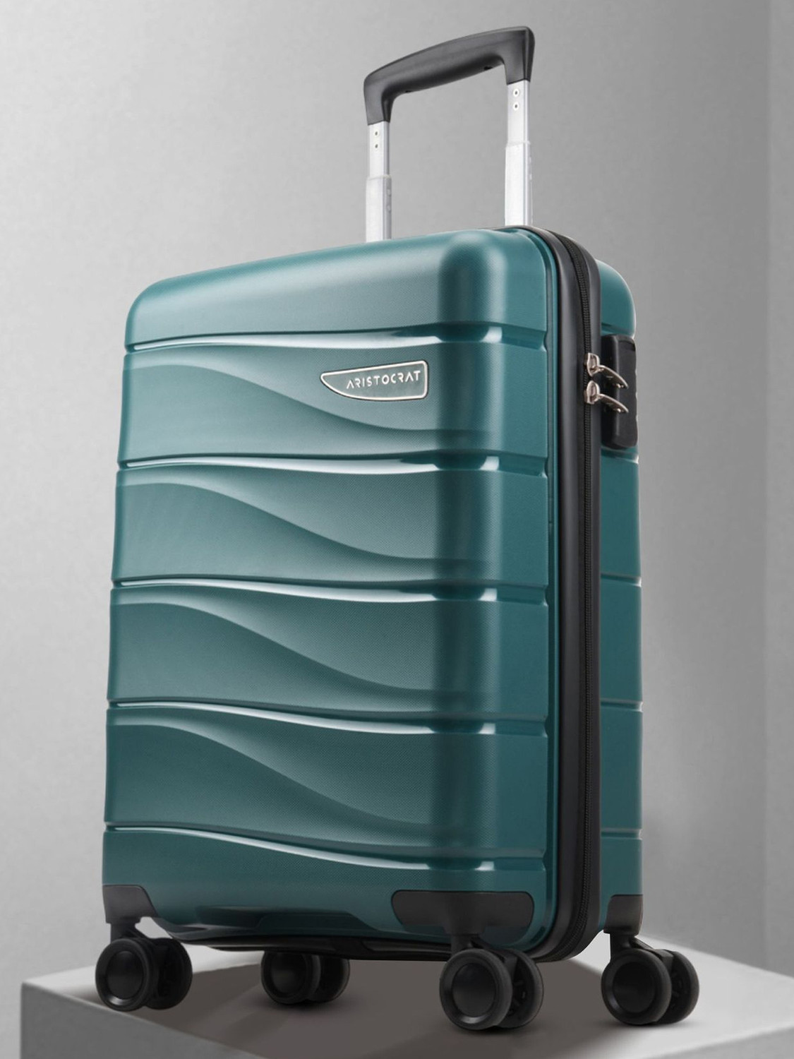 Image of ARISTOCRAT Olympus Set of 2 (Small 55cm | Medium 66cm) - Trolley Bag Cabin & Check-in Set 8 Wheels - 26 Inch
