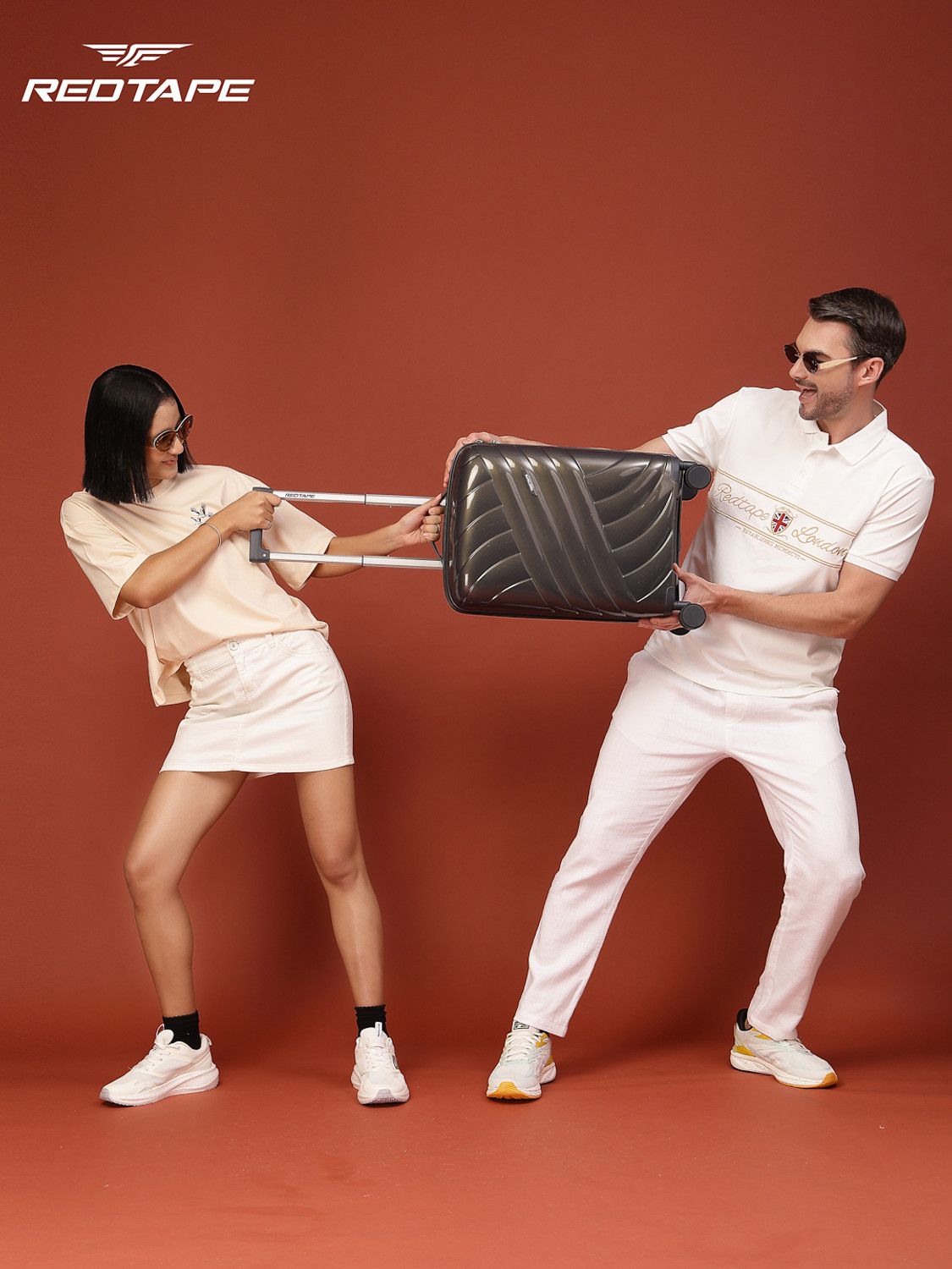 Image of Red Tape Unisex 40L Polycarbonate Hard Small Cabin-in Trolley Bag (56 cm) Cabin Suitcase 8 Wheels - 20 inch