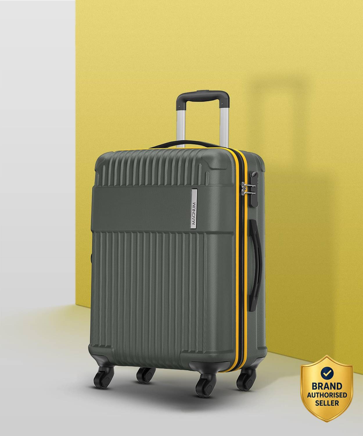 Safari Magnum Saber 77 Check-in Suitcase 4 Wheels - 30 inch
