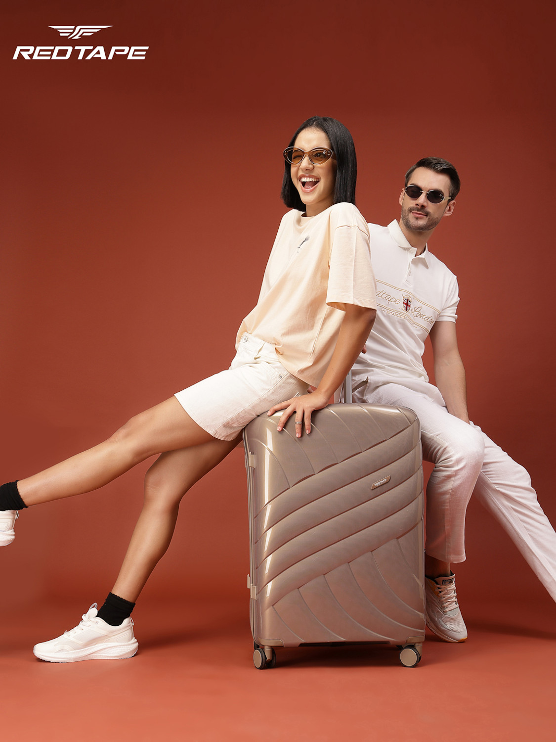 Image of Red Tape Unisex 100L Polycarbonate Hard Large Check-in Trolley Bag (74 cm) Check-in Suitcase 8 Wheels - 28 inch