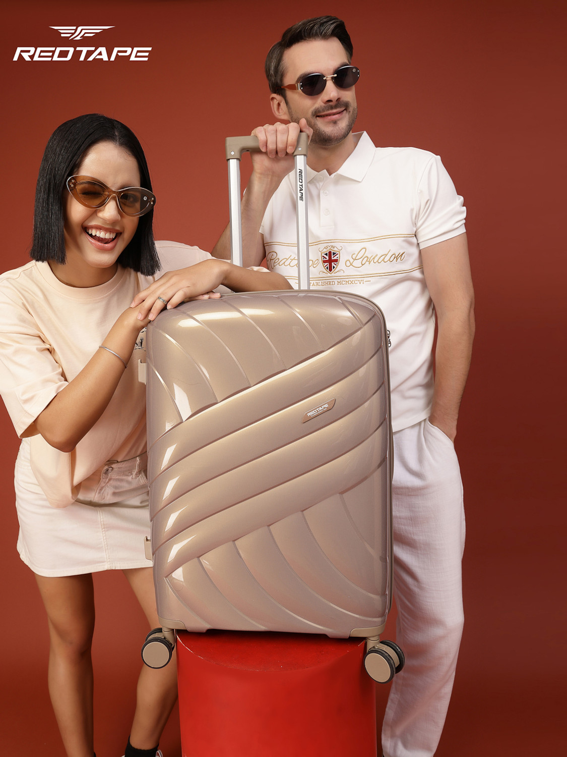 Image of Red Tape Unisex 60L Polycarbonate Hard Medium Check-in Trolley Bag (66 cm) Check-in Suitcase 8 Wheels - 24 inch