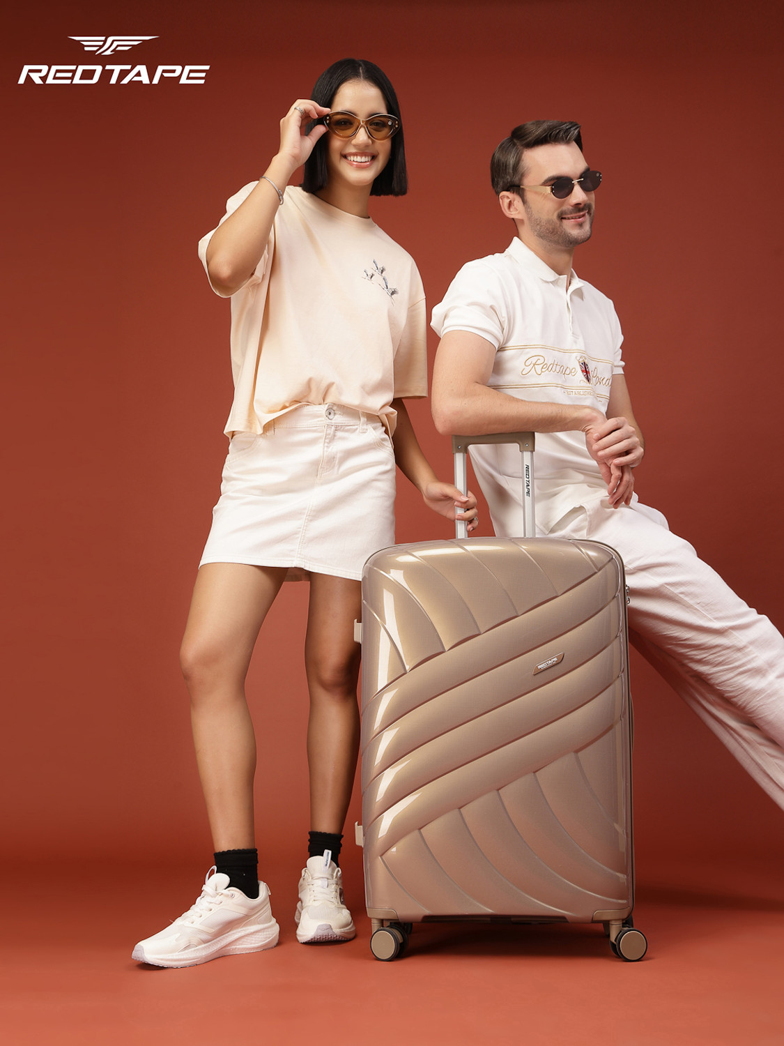 Image of Red Tape Unisex 100L Polycarbonate Hard Large Check-in Trolley Bag (74 cm) Check-in Suitcase 8 Wheels - 28 inch