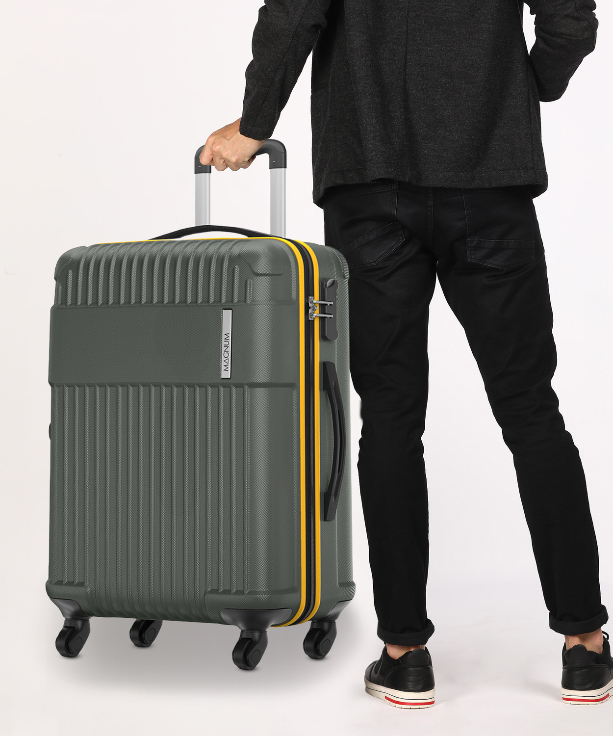 Image of Safari Magnum Saber 77 Check-in Suitcase 4 Wheels - 30 inch