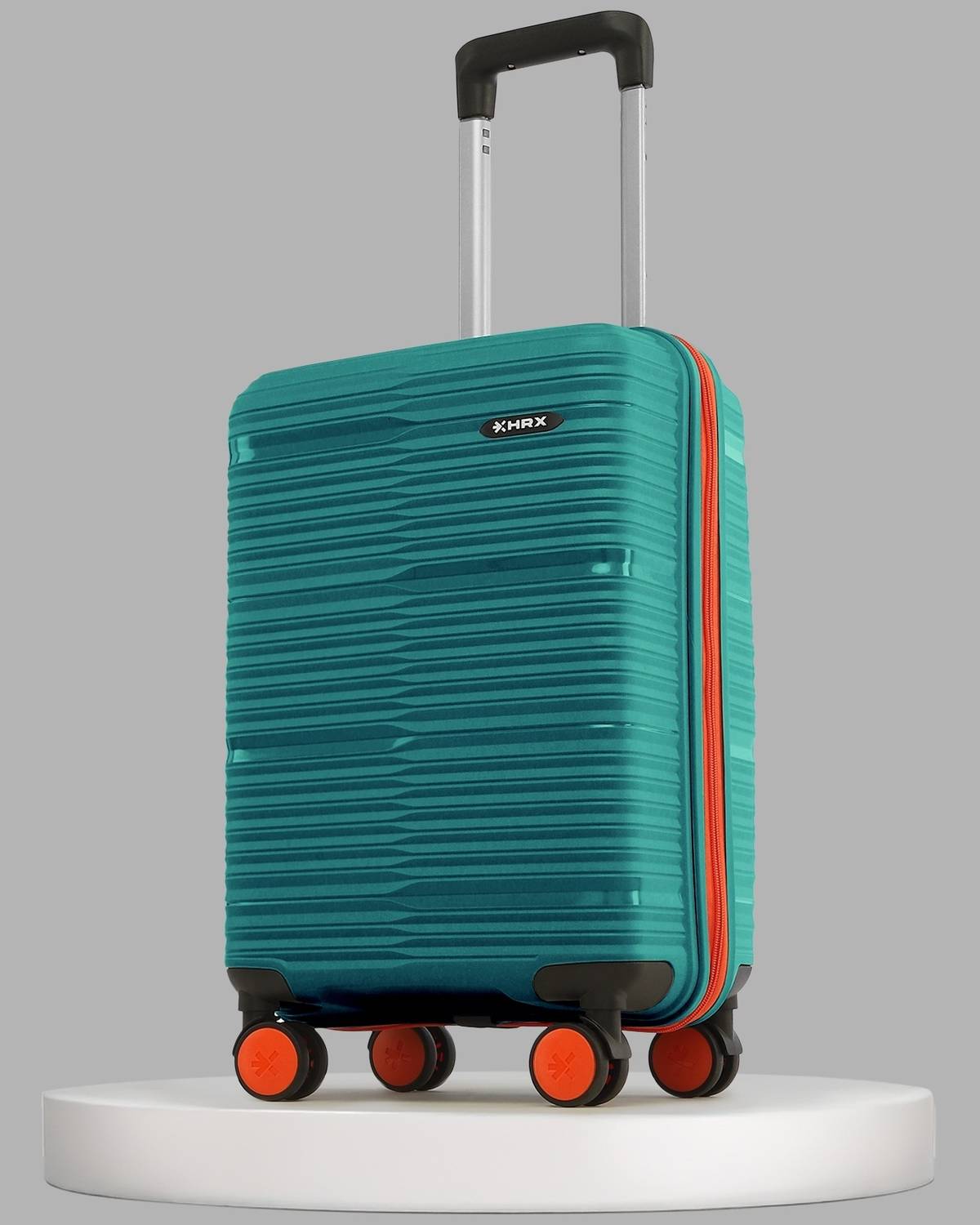 tmhr　ハドルストン HRX by Hrithik Roshan Zanzibar Cabin Suitcase 8 Wheels - 22 inch