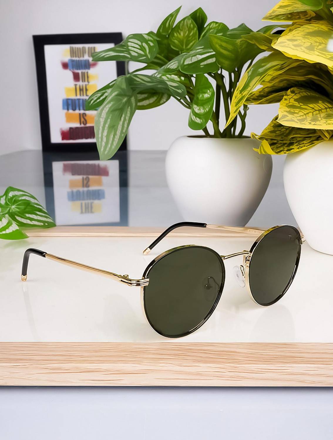 VOYAGE Round Sunglasses - Image 1