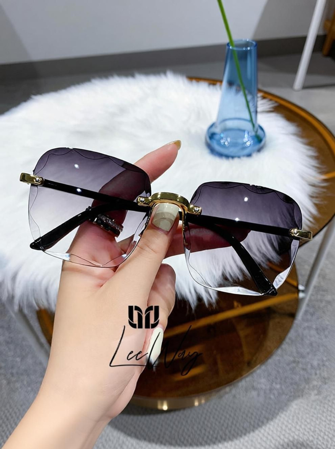 Image of The Magnifique Rectangular Sunglasses