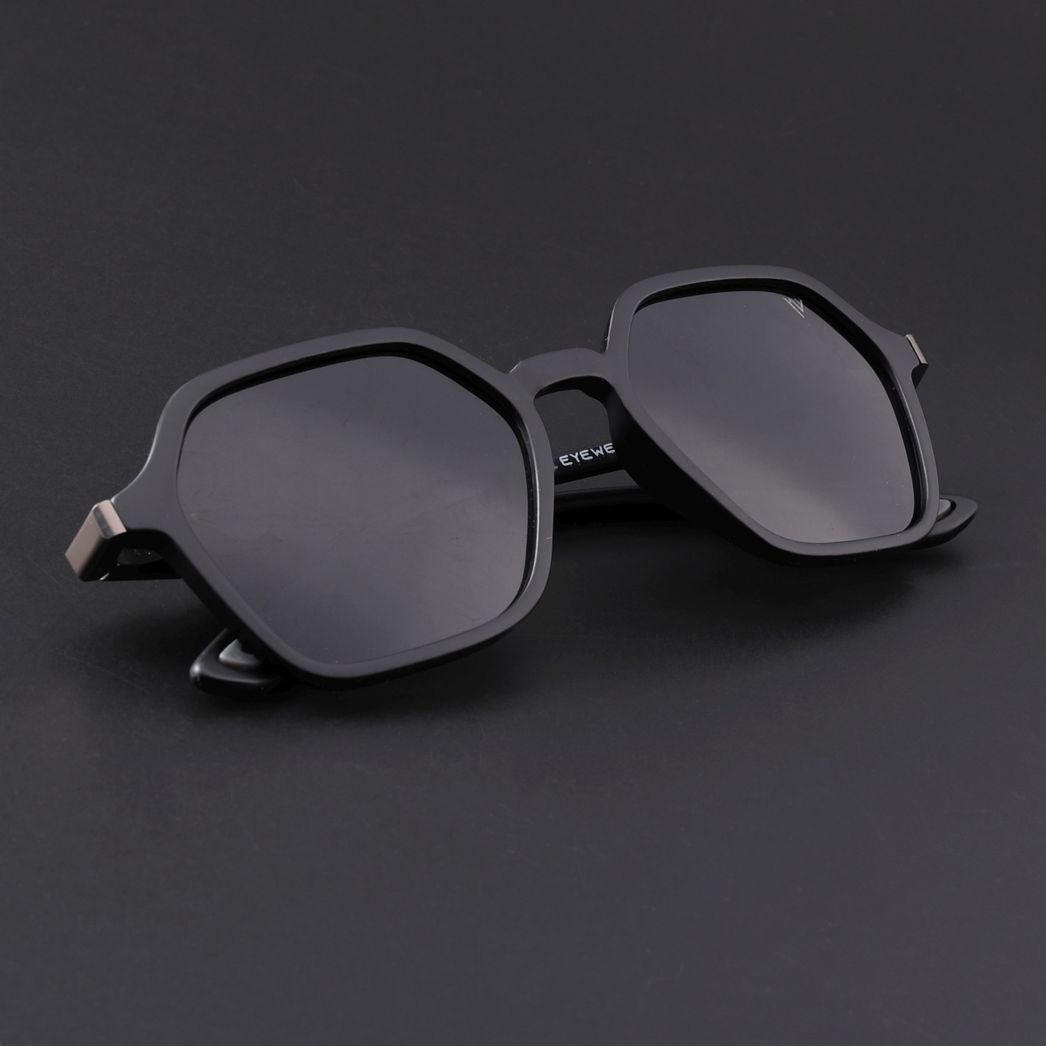 Image of VOYAGE Retro Square Sunglasses