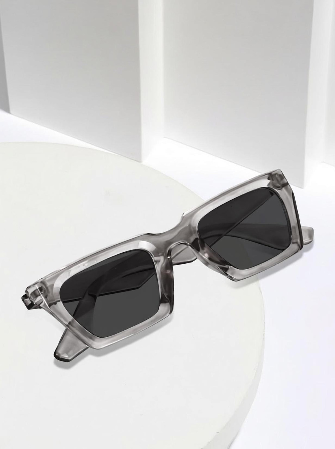 Image of VALWICK Cat-eye Sunglasses