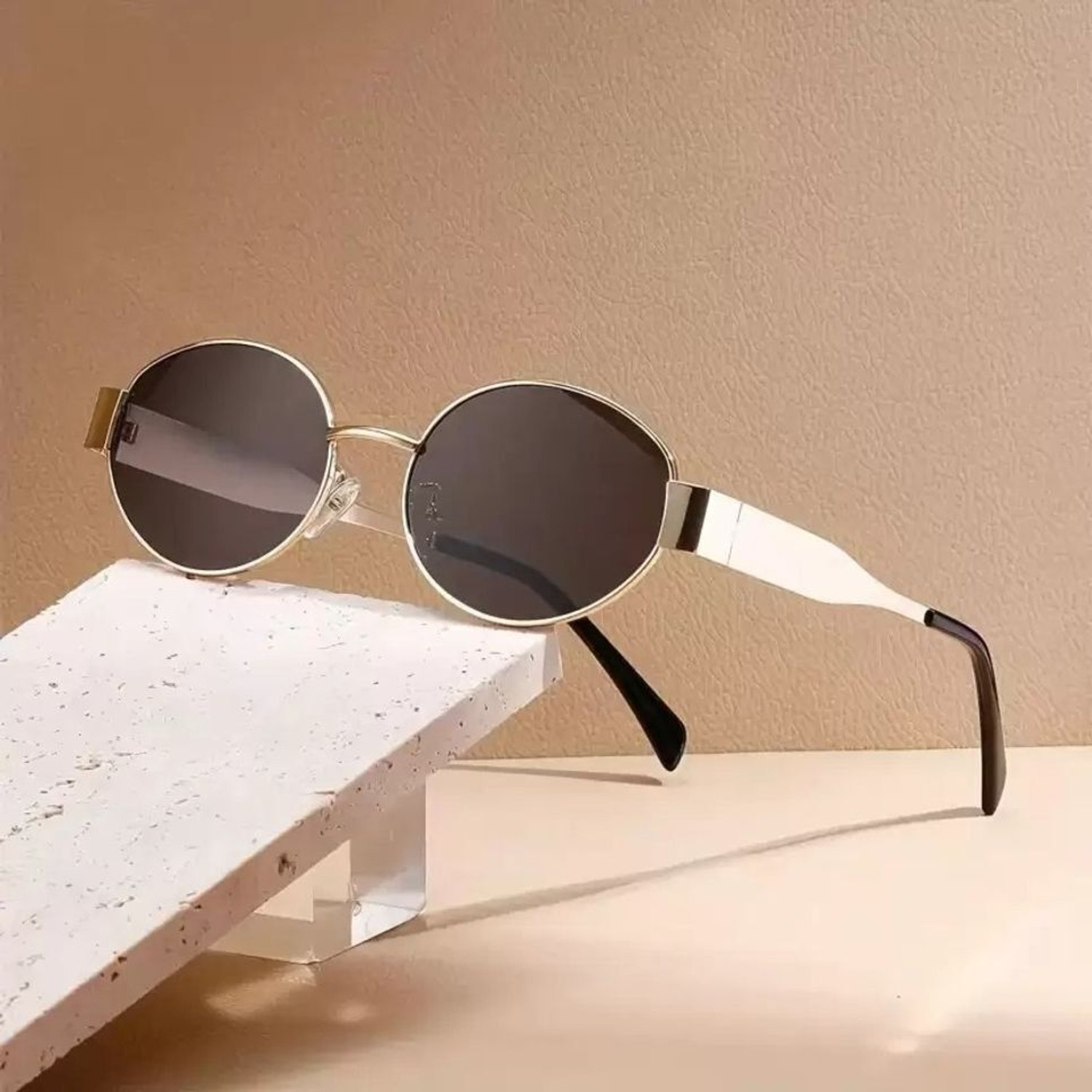 Image of VERICAN Round Sunglasses