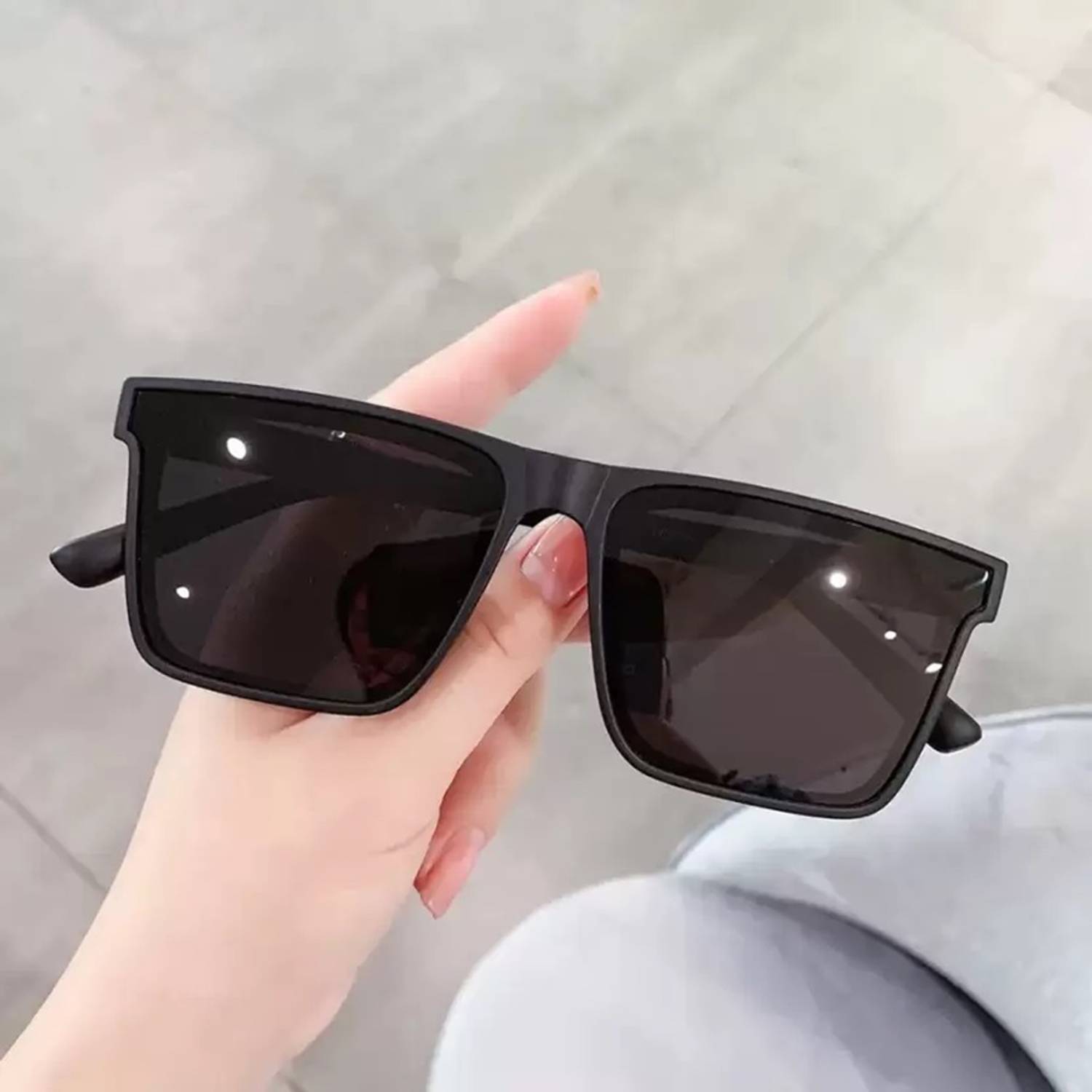 ALFATOORE Retro Square Sunglasses