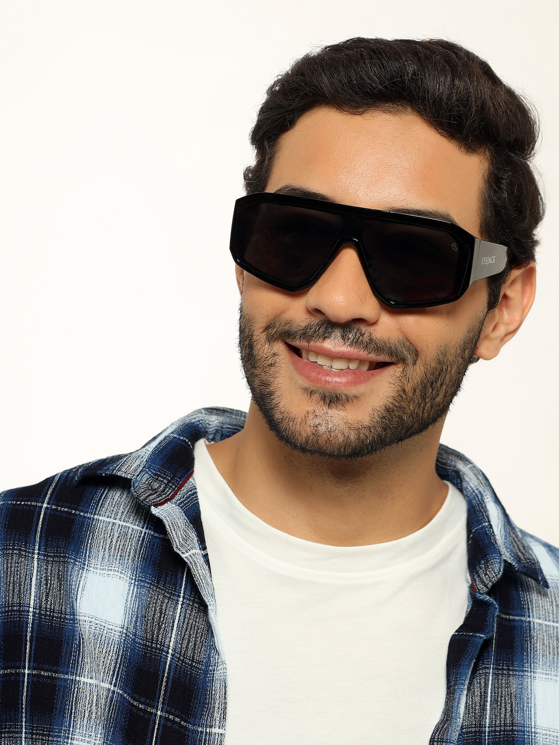 Image of Eyejack by Voyage Wayfarer Sunglasses